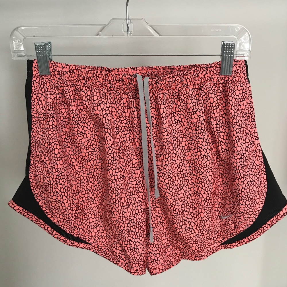 Women’s Nike Tempo Running Shorts Medium
